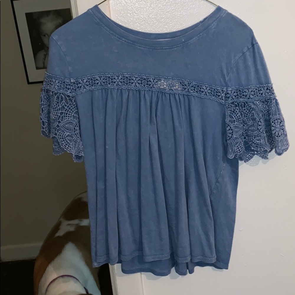 Blue decorative t-shirt